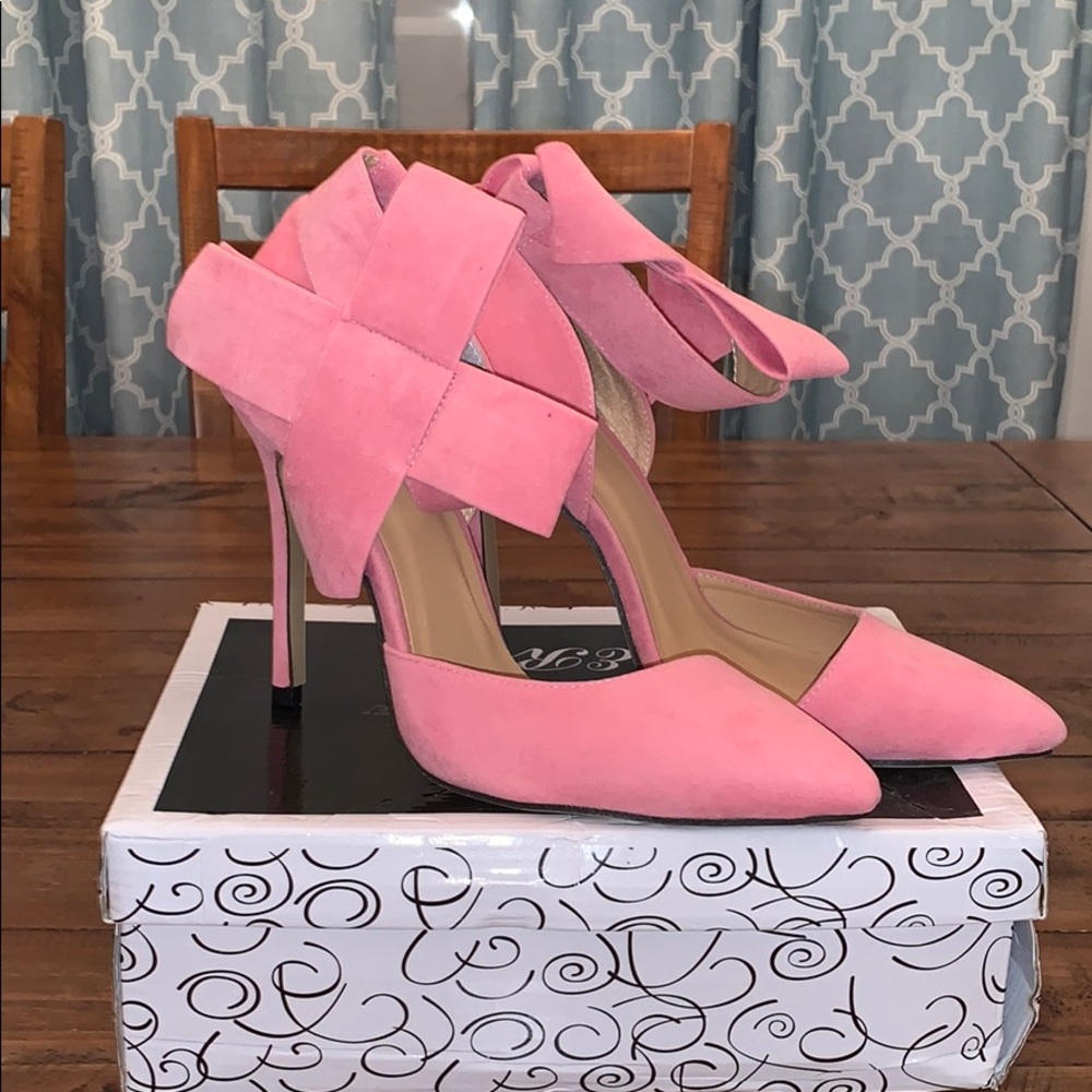 Pink Bow Pumps